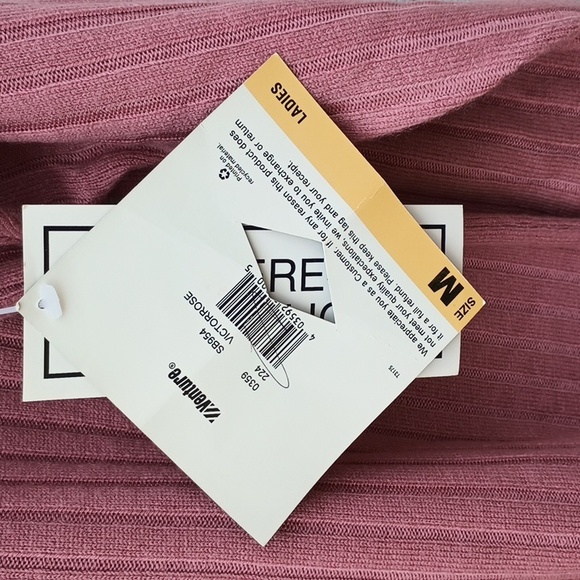 Jessica Stevens Victor Rose Pink Cashmere Look & Feel Sweater Size Medium NWT - Picture 6 of 7